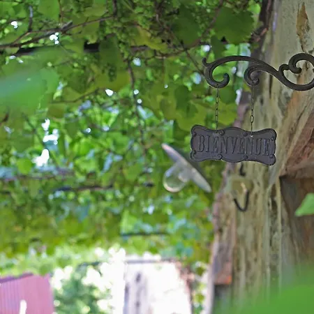 L'echappee Belle Lacourt